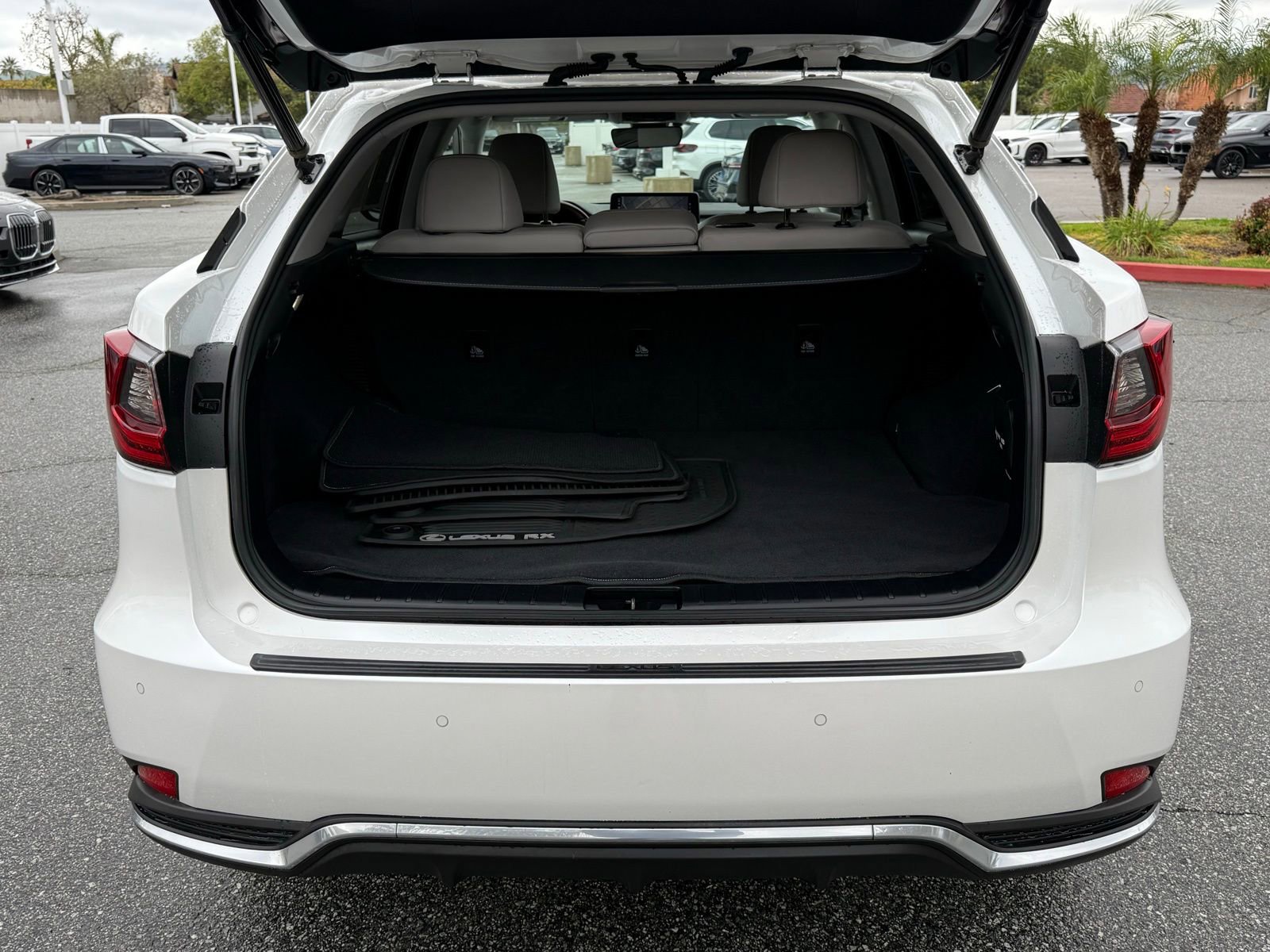 Used 2020 Lexus RX 450h AWD w/ Premium Package image 16