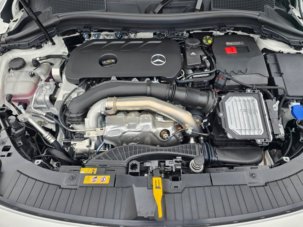 New 2026 Mercedes-Benz GLA 250 4MATIC image 11
