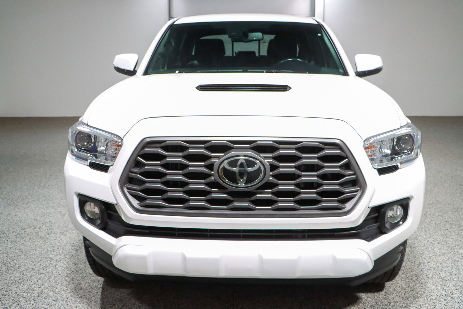 Used 2023 Toyota Tacoma TRD Sport image 4
