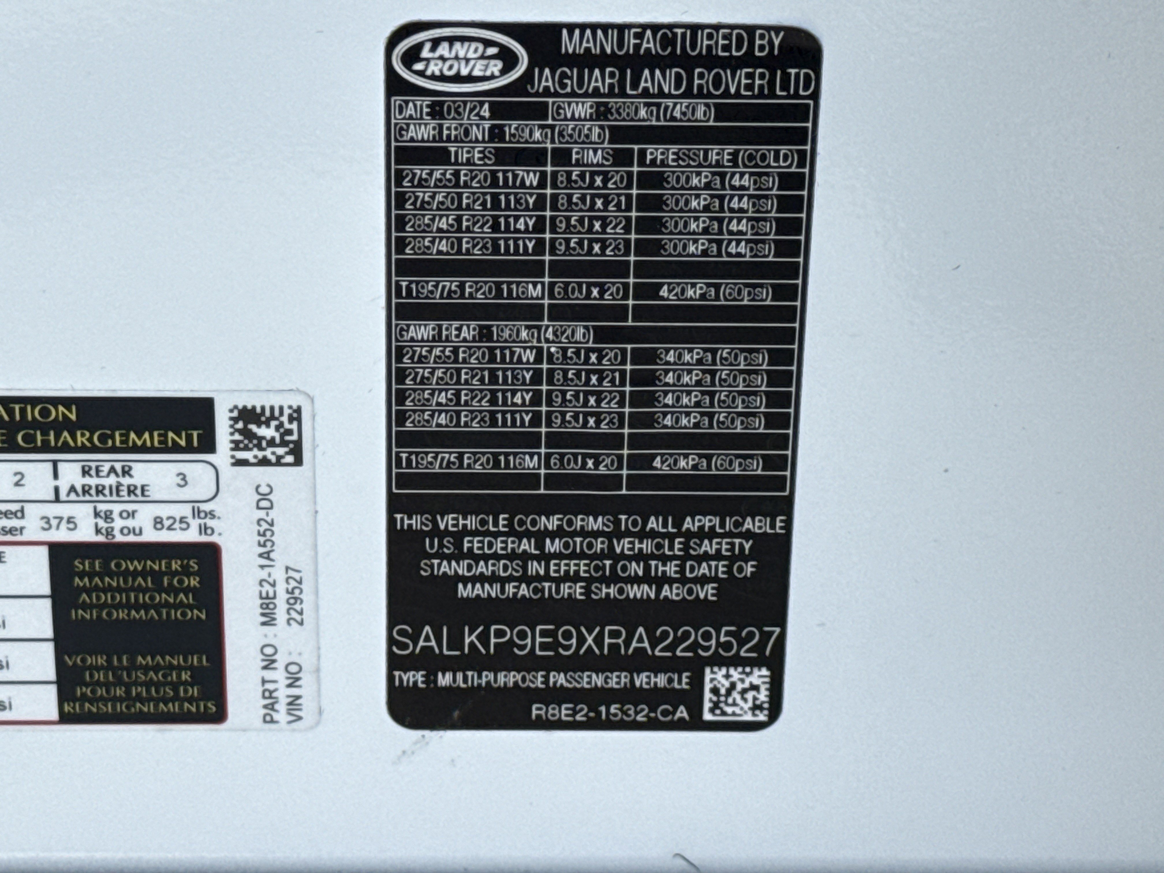 Used 2024 Land Rover Range Rover SE image 3