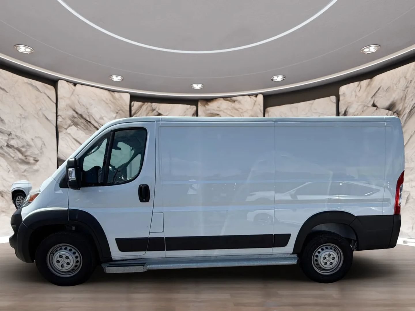 Used 2025 RAM ProMaster 2500 w/ U-Haul Equipment Group FWD image 5