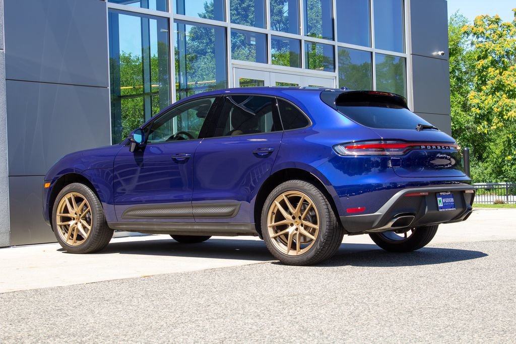 Used 2025 Porsche Macan AWD/4WD image 8