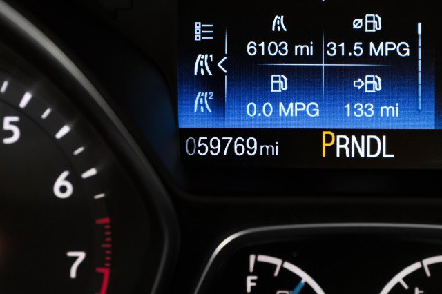 Used 2018 Ford Focus SE w/ SE Appearance Package image 18