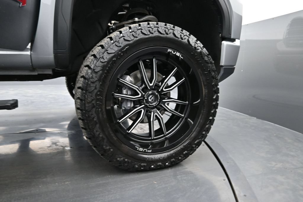 Used 2025 GMC Sierra 1500 AT4 w/ AT4 Premium Package AWD/4WD image 17