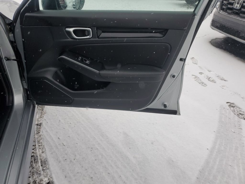 Certified 2025 Honda Civic Sport Touring image 32