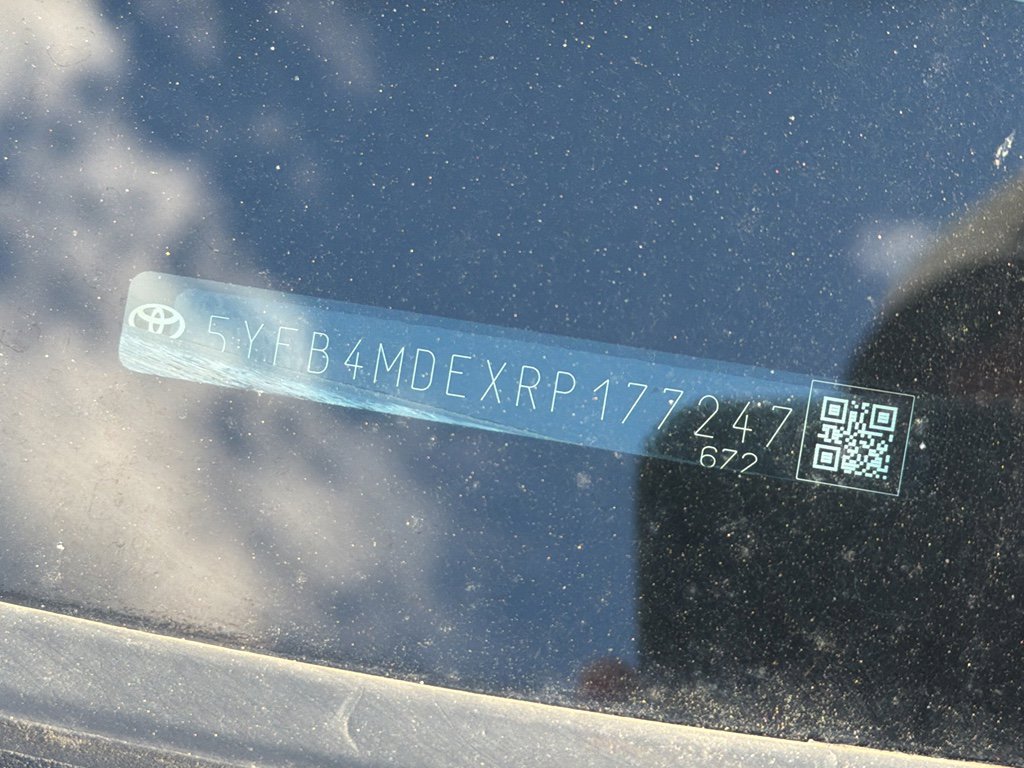 Used 2024 Toyota Corolla LE image 2