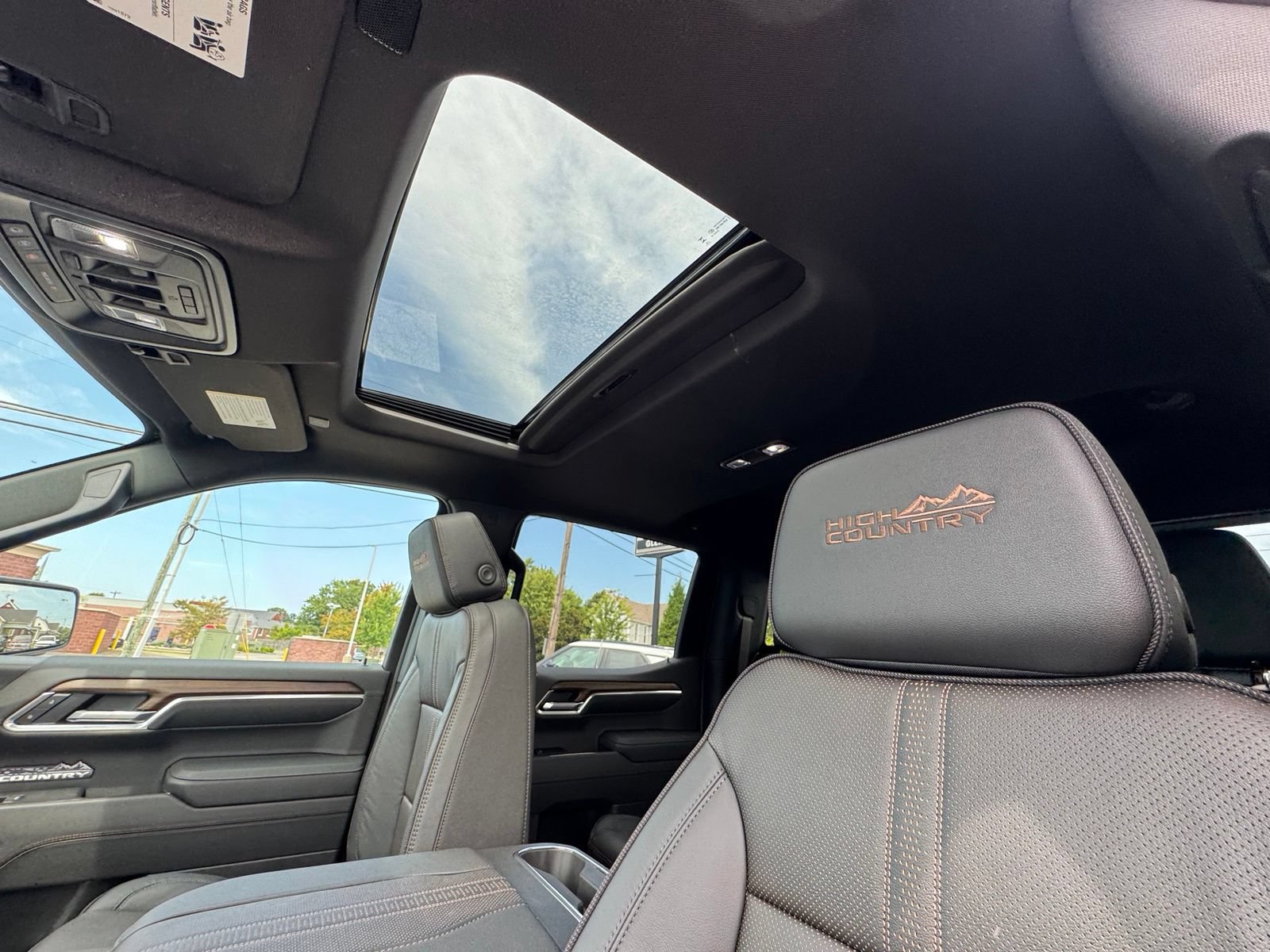 New 2026 Chevrolet Silverado 1500 High Country w/ Midnight Edition AWD/4WD image 15