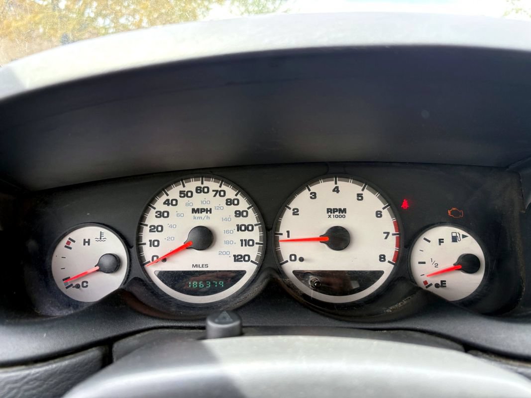 Used 2005 Dodge Neon SXT FWD image 14