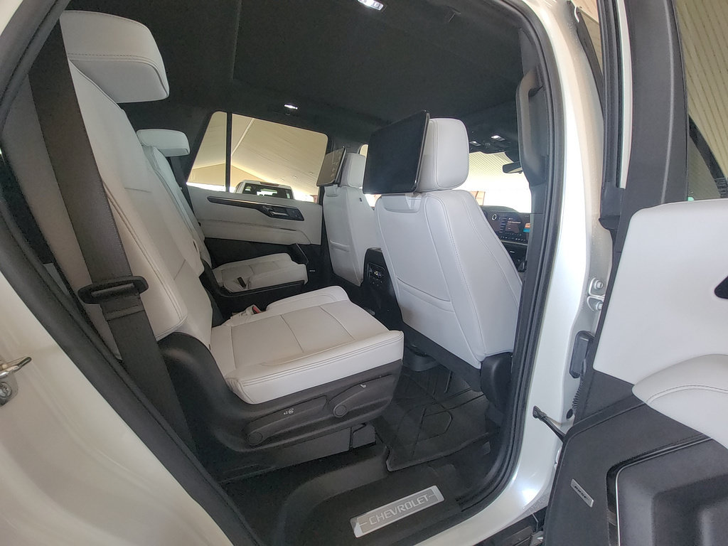 Used 2025 Chevrolet Tahoe Premier AWD/4WD image 7