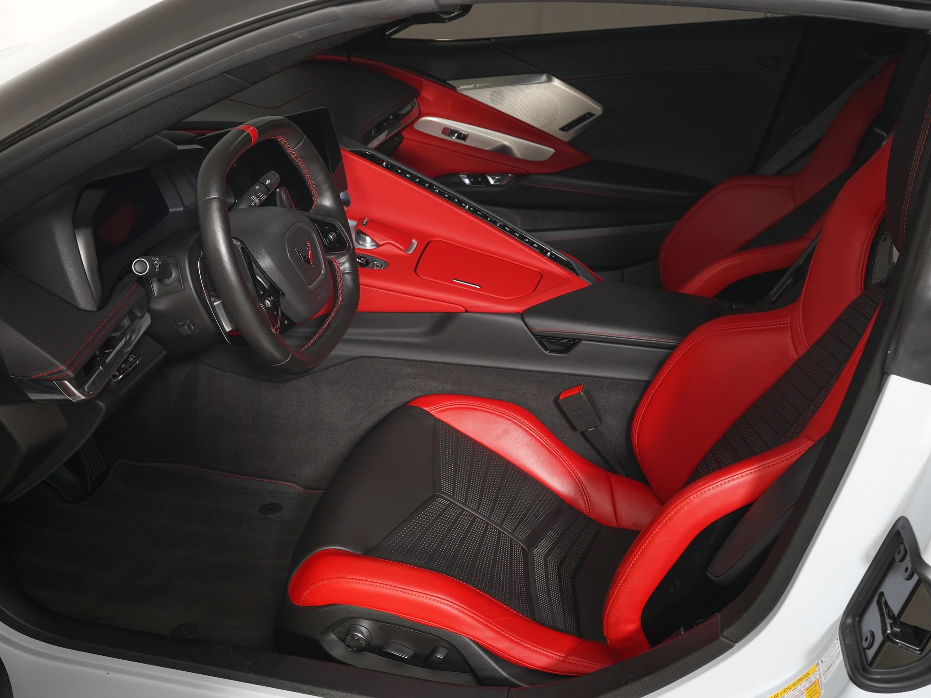 Used 2020 Chevrolet Corvette Stingray Preferred Cpe w/ 2LT Preferred Equipment Group RWD image 12