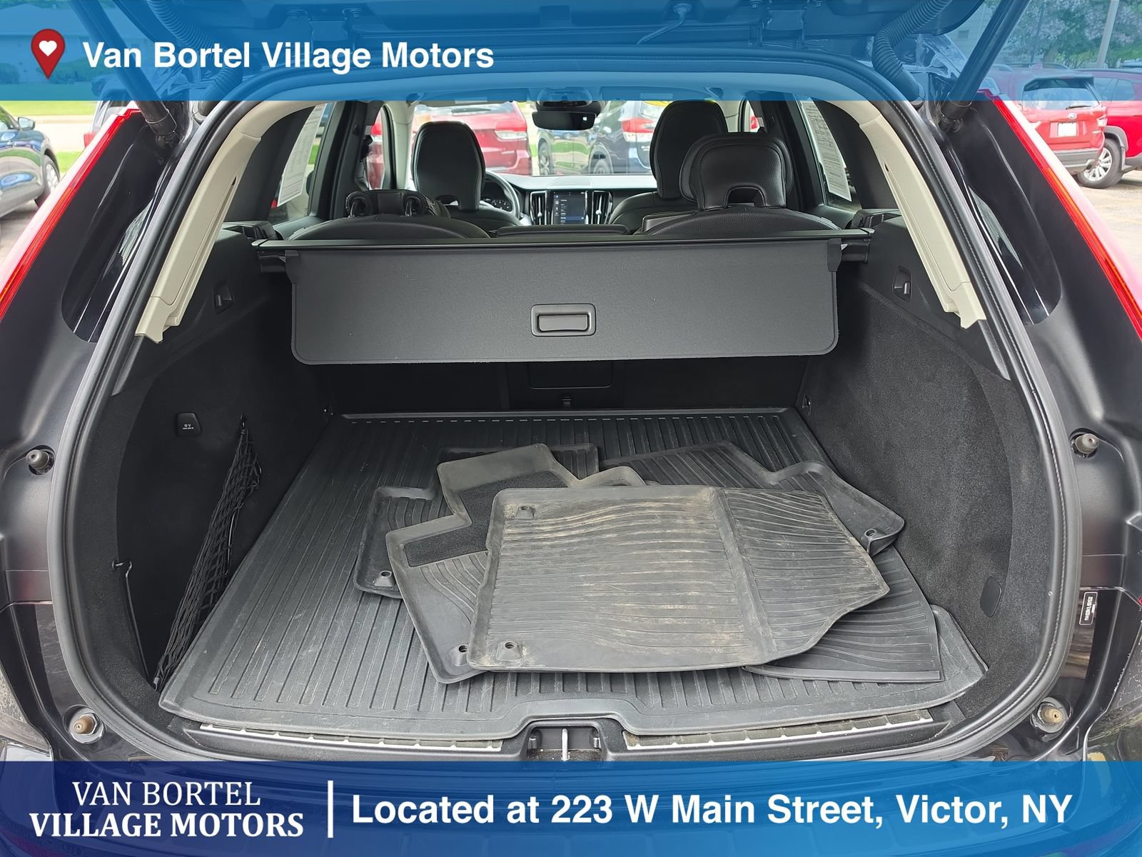 Used 2020 Volvo XC60 T5 Momentum w/ Protection Package Premier AWD/4WD image 31