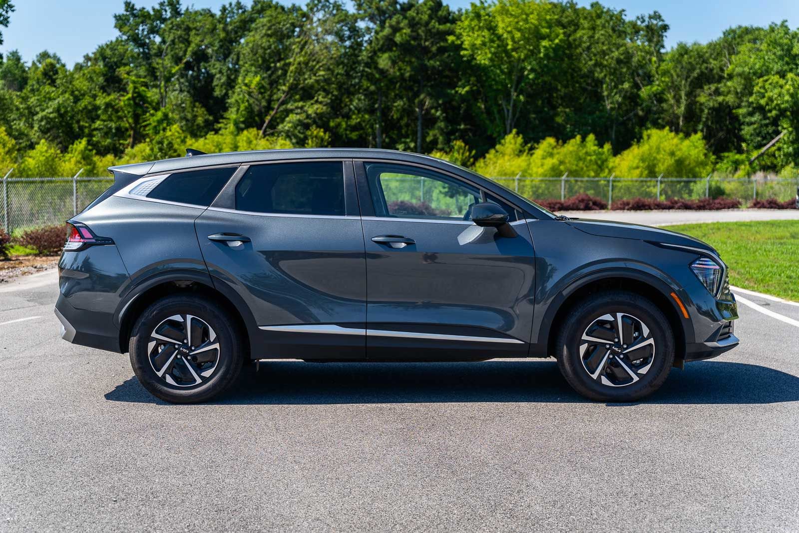 Used 2025 Kia Sportage LX AWD/4WD image 8