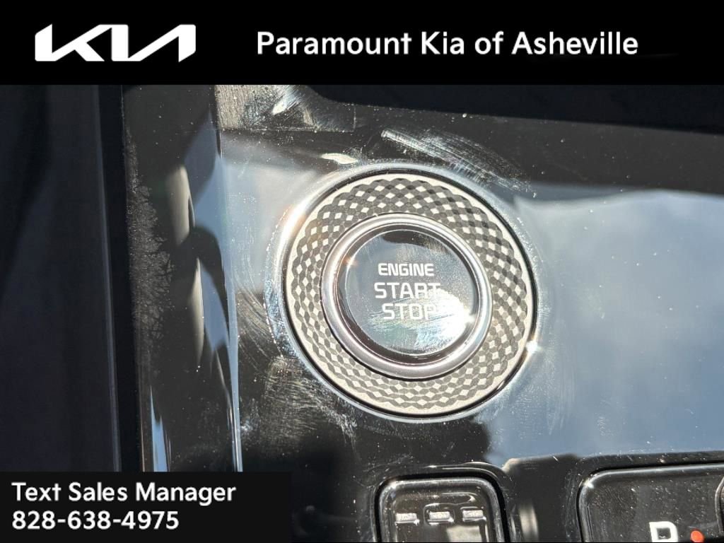 New 2025 Kia Niro EX Touring image 14