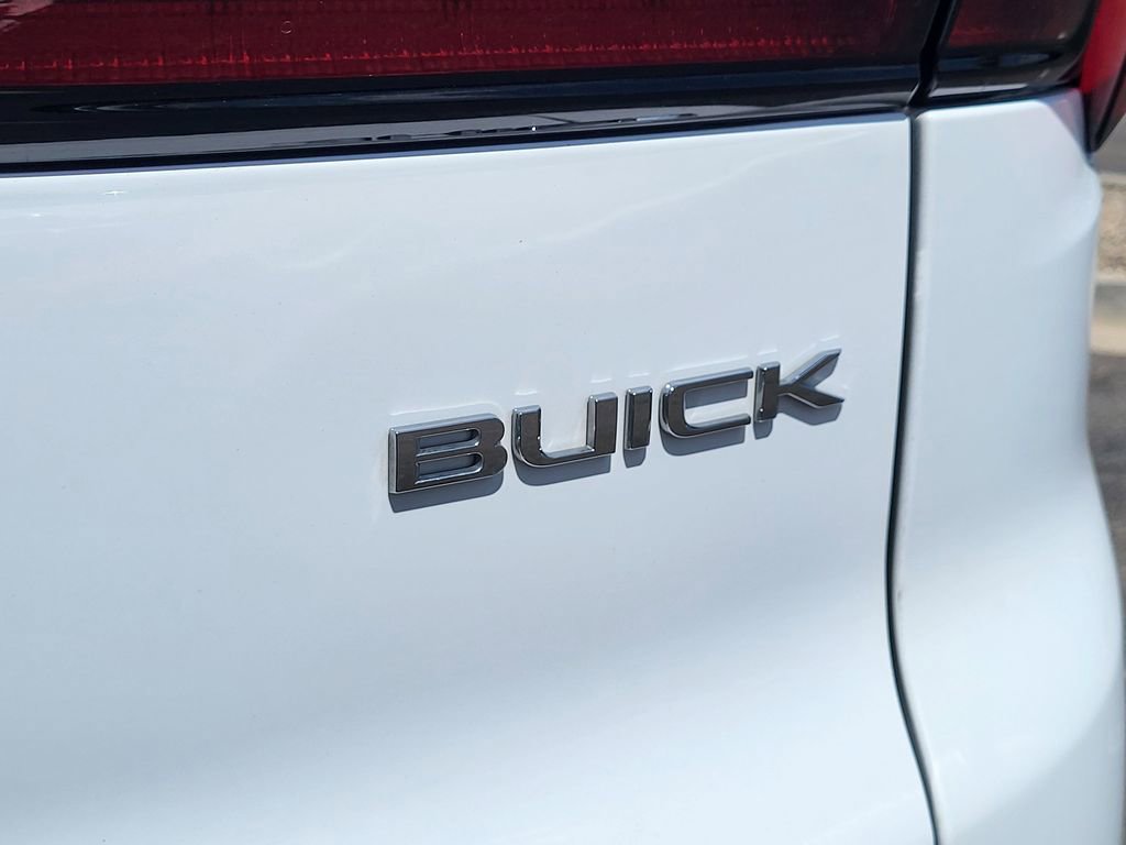 Used 2025 Buick Enclave Preferred AWD/4WD image 8