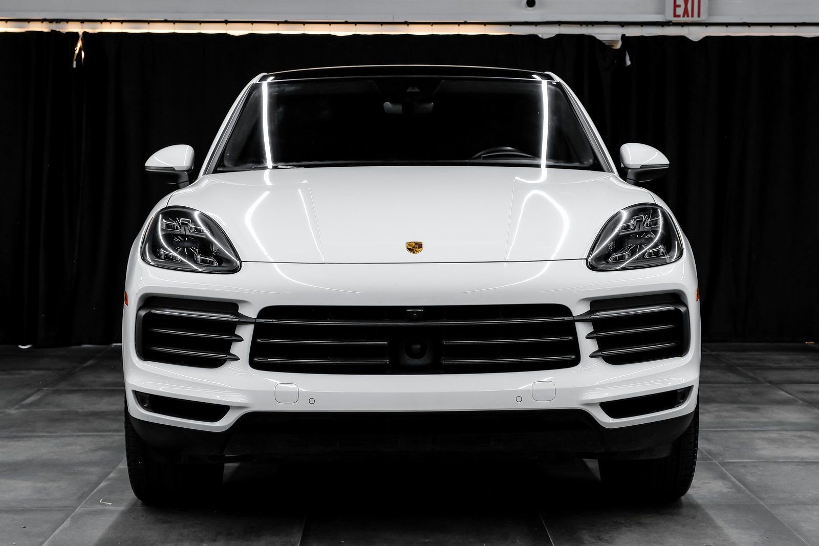 Used 2023 Porsche Cayenne Coupe image 9