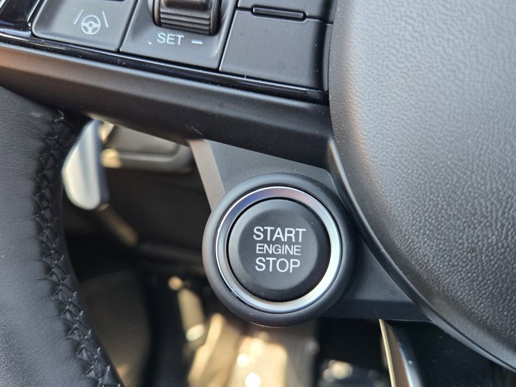 New 2025 Alfa Romeo Giulia w/ Driving Assist Package image 15
