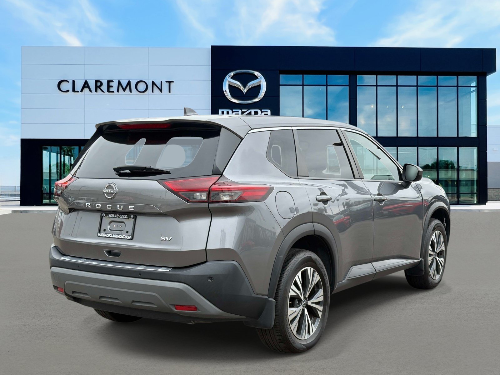 Used 2023 Nissan Rogue SV FWD image 5