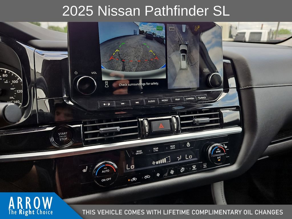 Used 2025 Nissan Pathfinder SL AWD/4WD image 24
