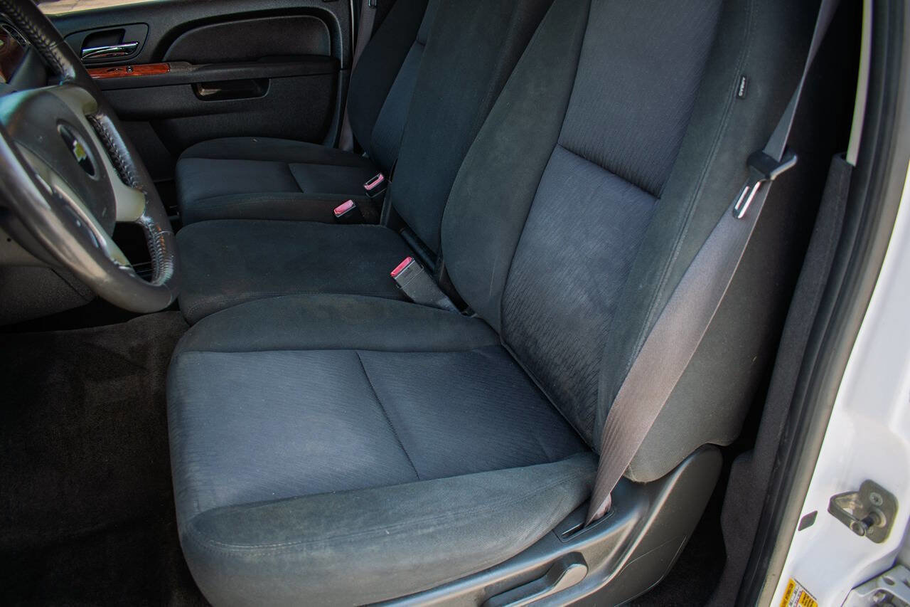 Used 2011 Chevrolet Tahoe LS RWD image 15