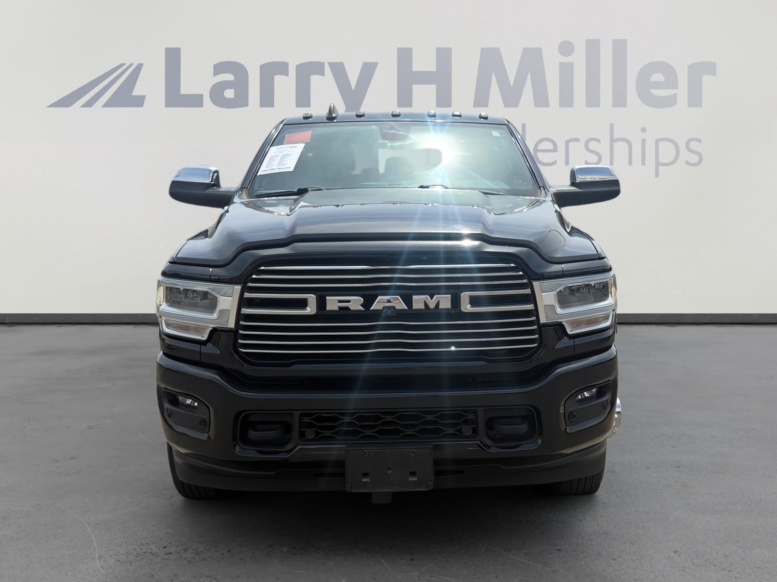 Used 2021 RAM 3500 Laramie image 8