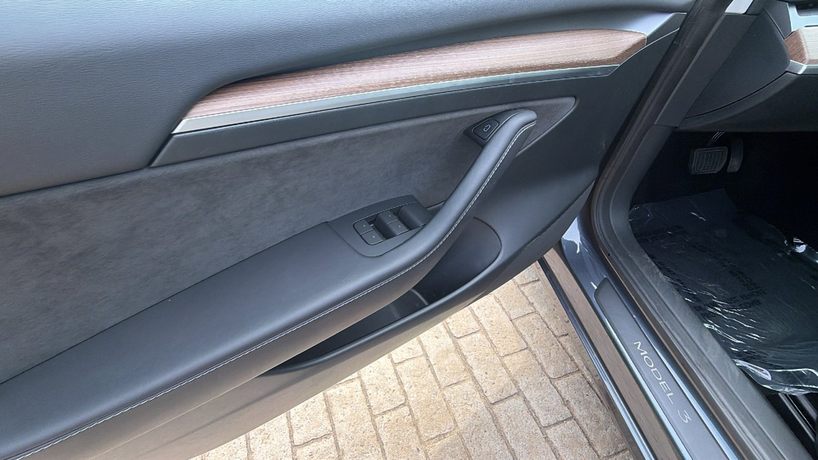Used 2023 Tesla Model 3 Standard Range RWD image 15