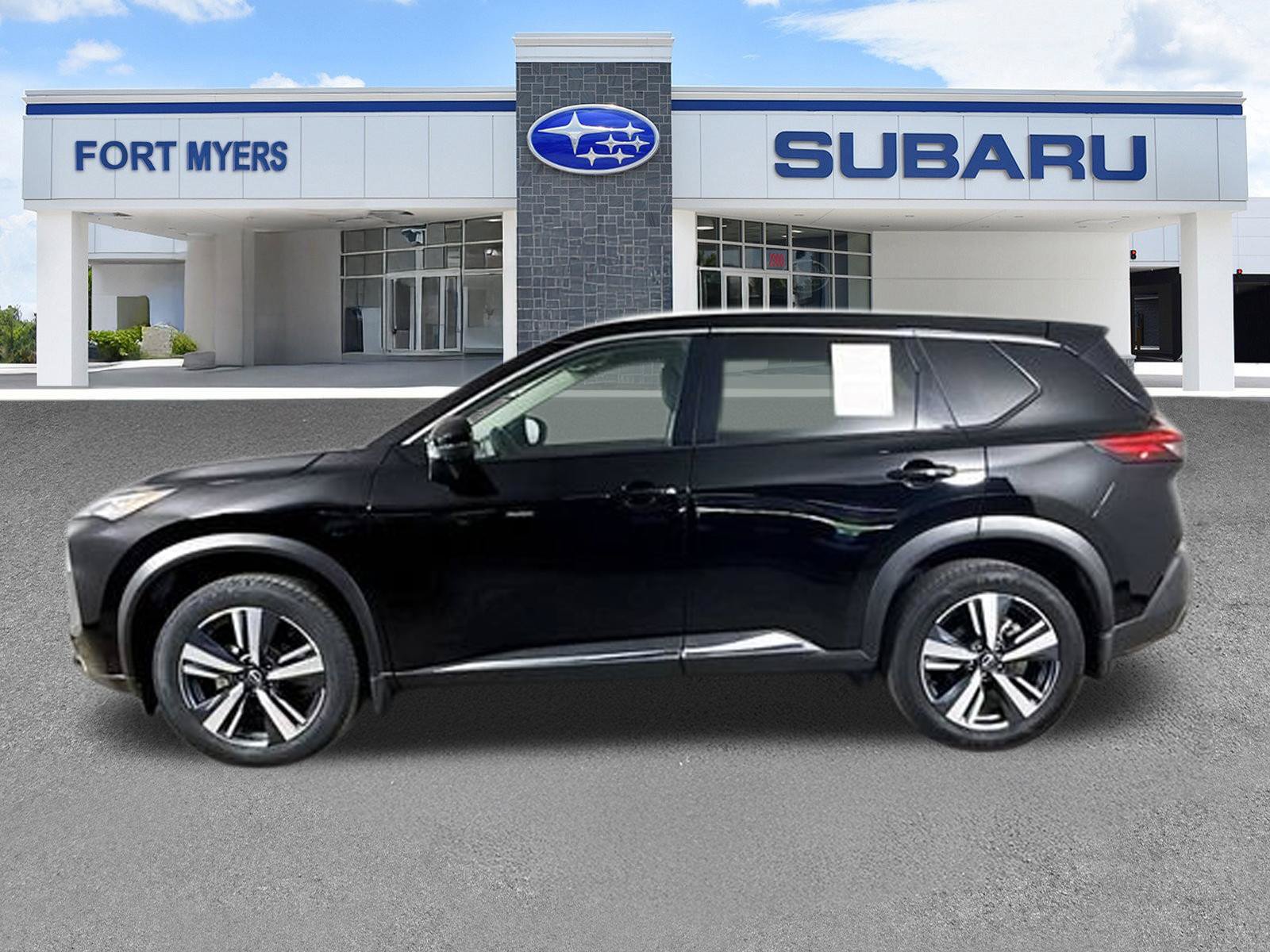 Used 2023 Nissan Rogue SL AWD/4WD image 6