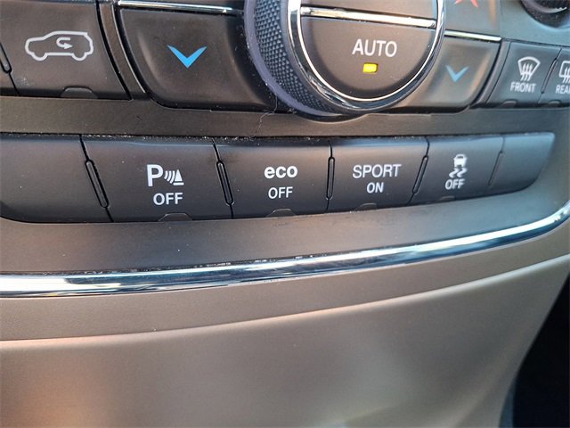 Used 2016 Jeep Grand Cherokee Limited image 26