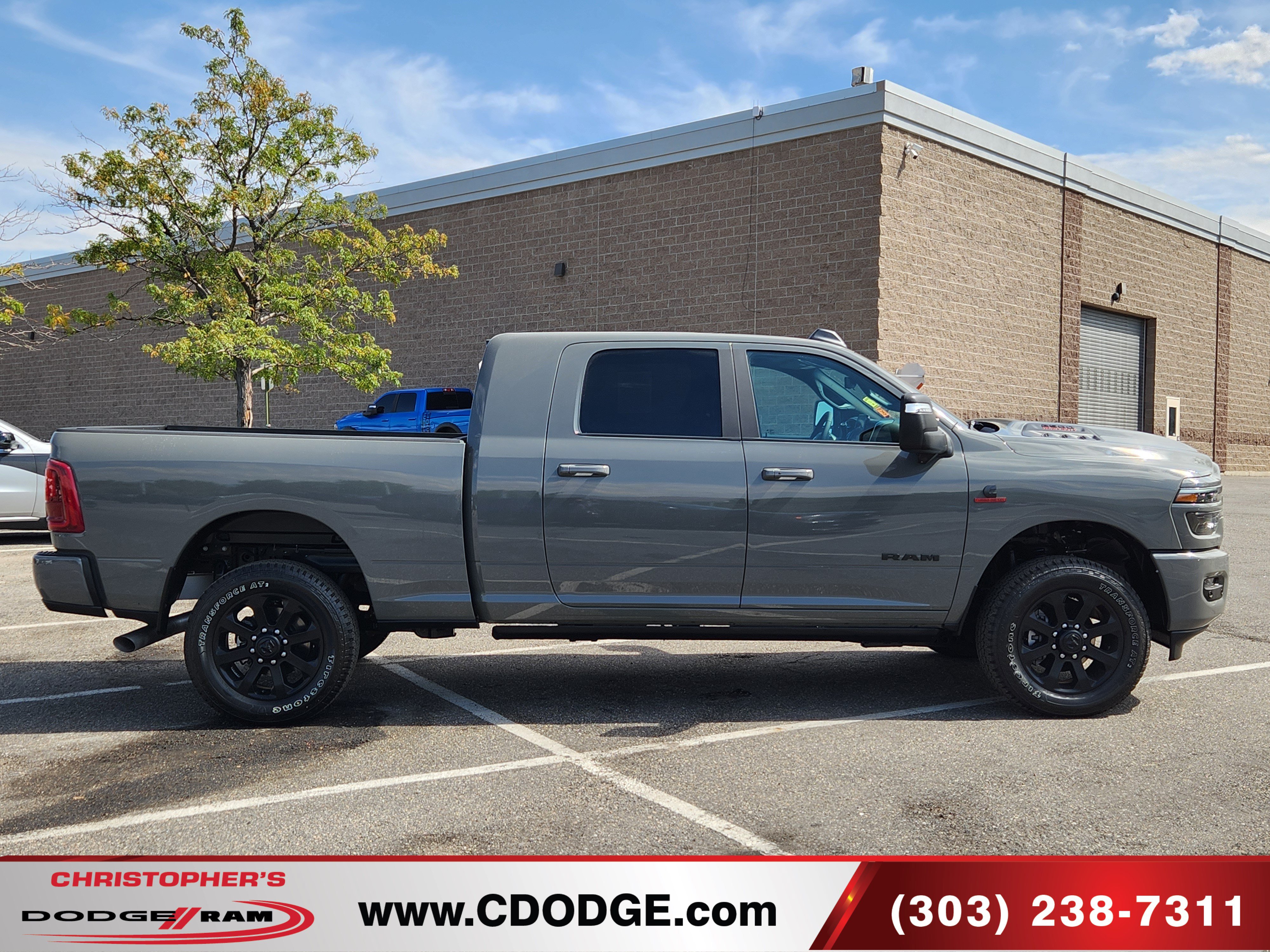 Used 2026 RAM 2500 Laramie AWD/4WD image 2