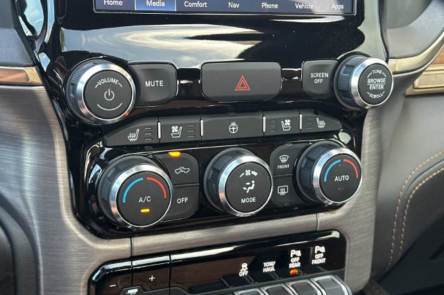 Used 2022 RAM 1500 Limited w/ Body Color Bumper Group AWD/4WD image 22