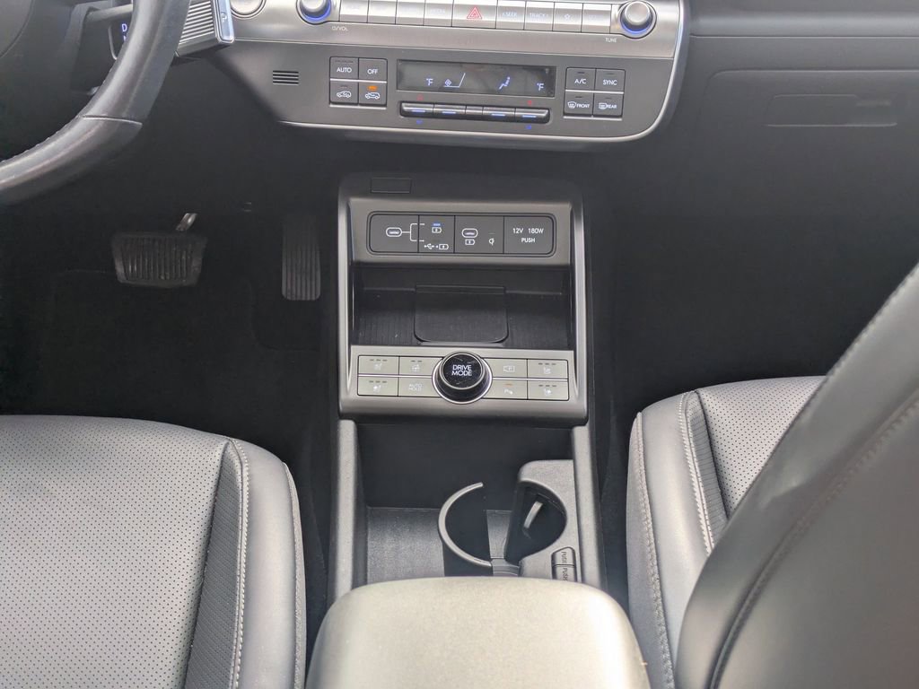 Used 2024 Hyundai Kona Limited image 20