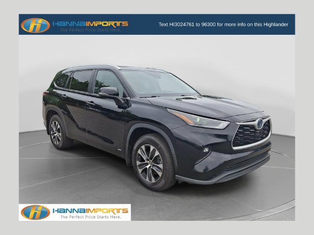 Used 2024 Toyota Highlander XLE AWD/4WD image 1