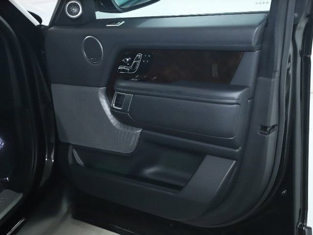 Used 2020 Land Rover Range Rover HSE image 34