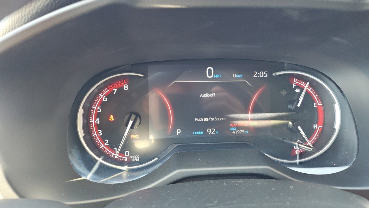 Used 2023 Toyota RAV4 XLE image 15