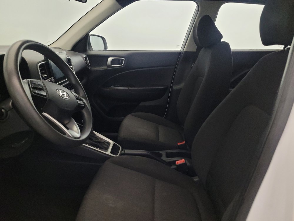 Used 2021 Hyundai Venue SE FWD image 17