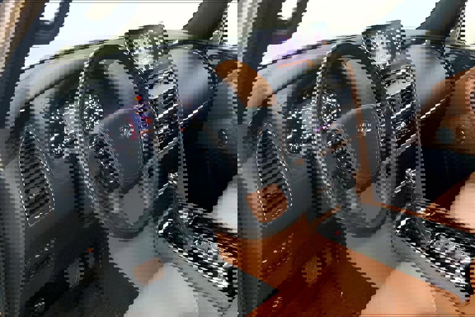 Used 2022 INFINITI QX80 Sensory w/ Cargo Package image 15