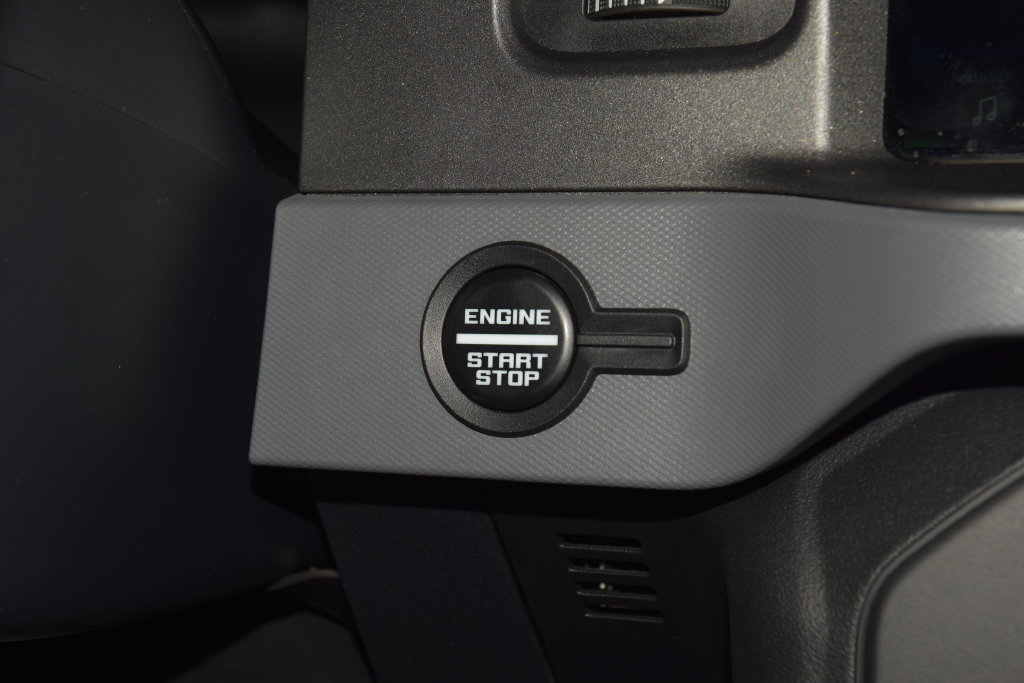 Used 2024 Ford Bronco Everglades AWD/4WD image 38