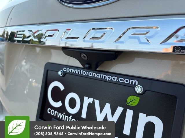Used 2018 Ford Explorer XLT w/ Equipment Group 202A AWD/4WD image 11