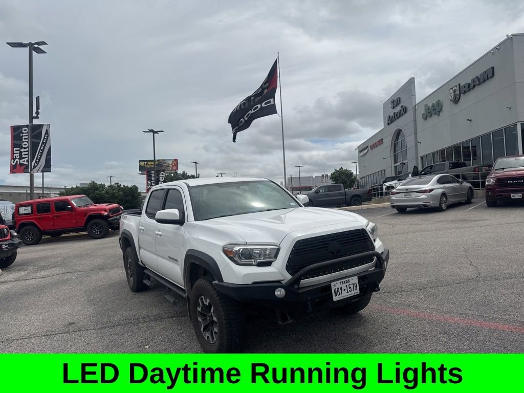 Used 2017 Toyota Tacoma TRD Off-Road w/ Tow Package (A/T) AWD/4WD image 8