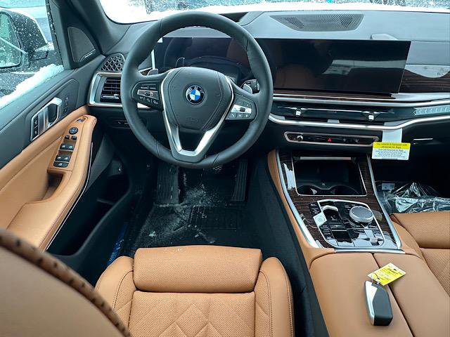 New 2026 BMW X5 xDrive50e image 7