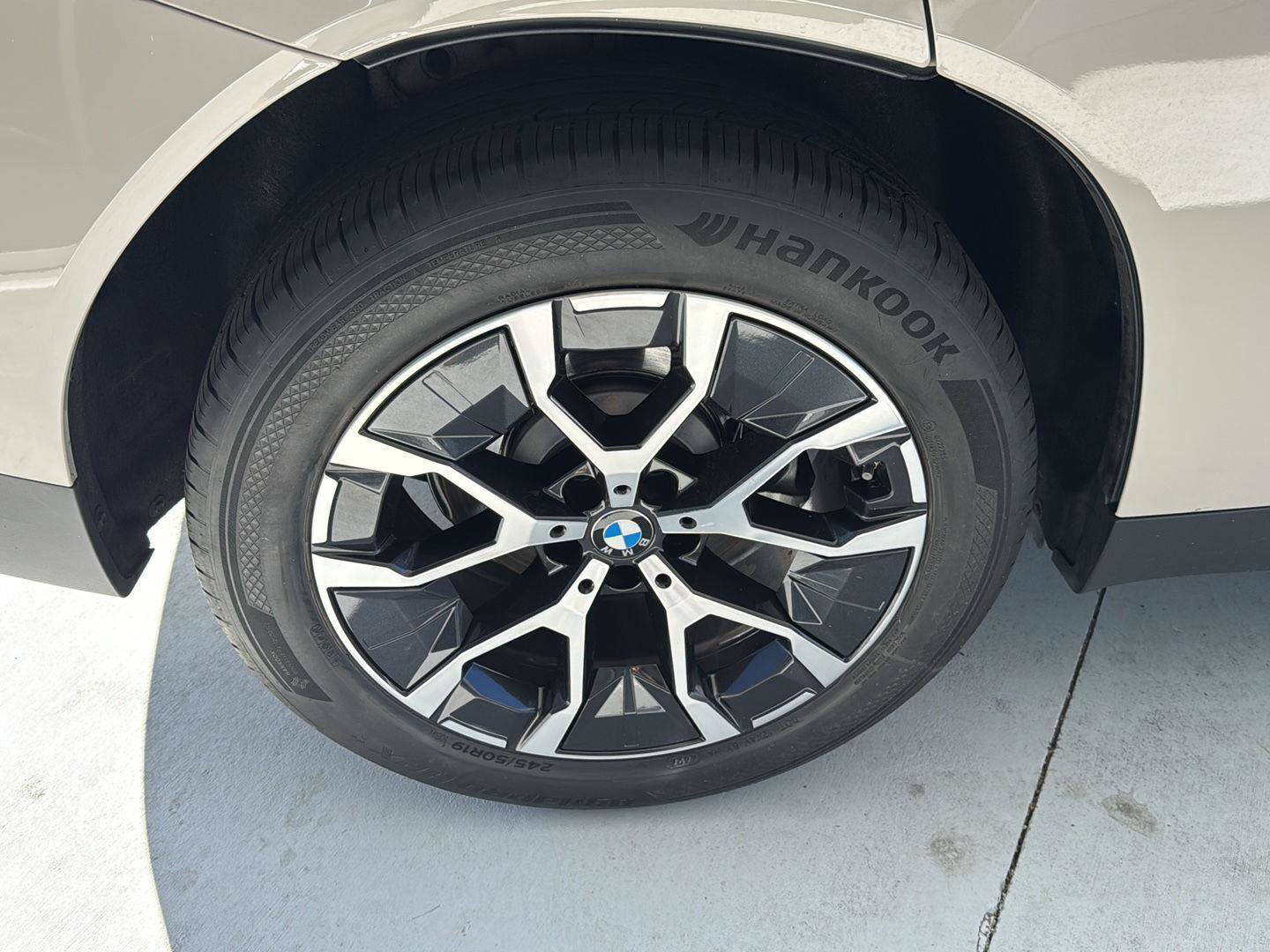 Used 2025 BMW X3 xDrive30i w/ Premium Package image 32