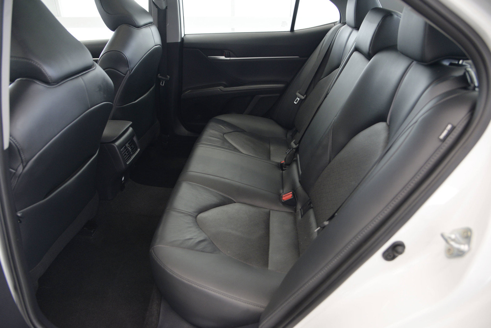 Used 2023 Toyota Camry XLE FWD image 31