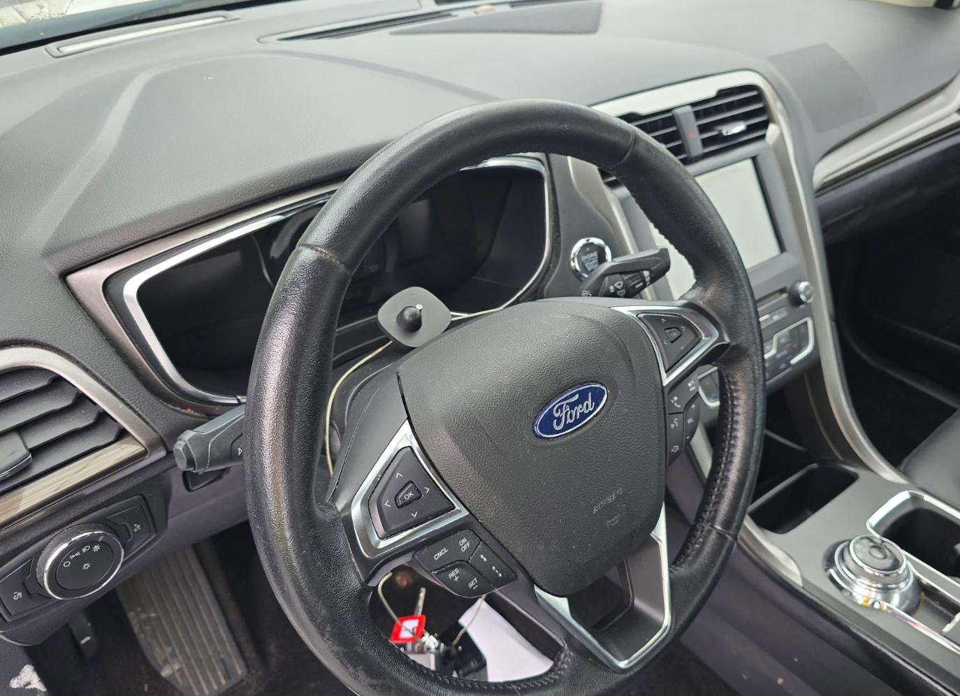 Used 2018 Ford Fusion SE w/ Equipment Group 602A image 7