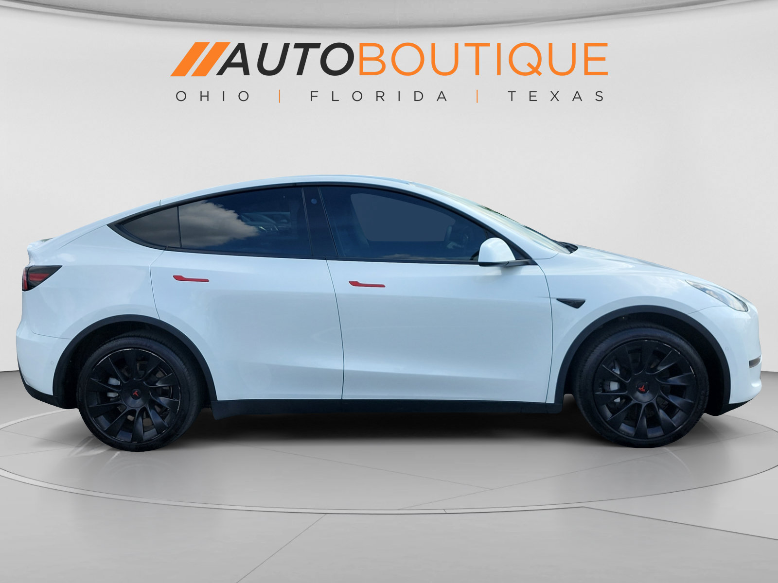 Used 2022 Tesla Model Y Long Range AWD/4WD image 6