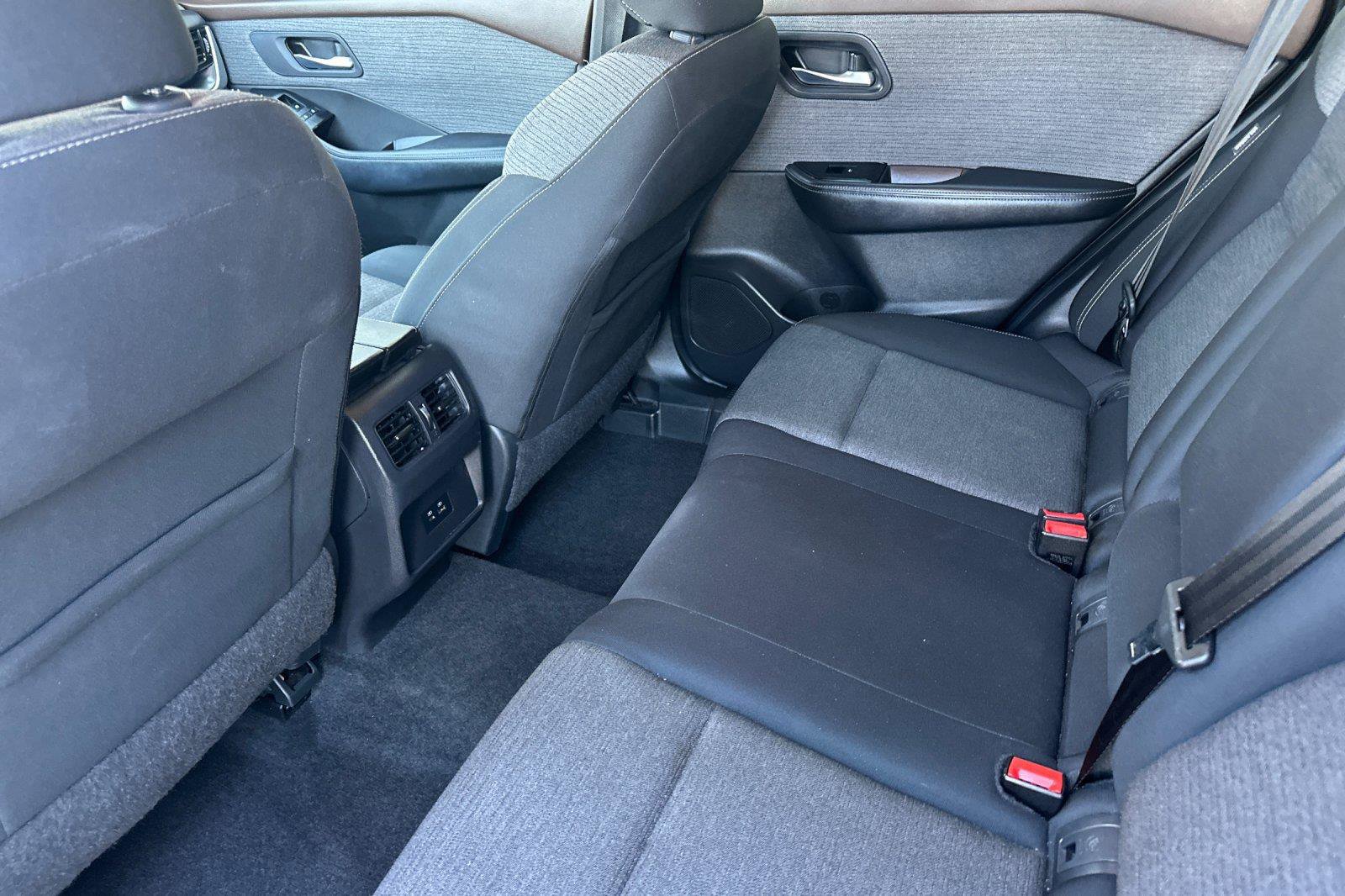 Certified 2022 Nissan Rogue SV AWD/4WD image 11