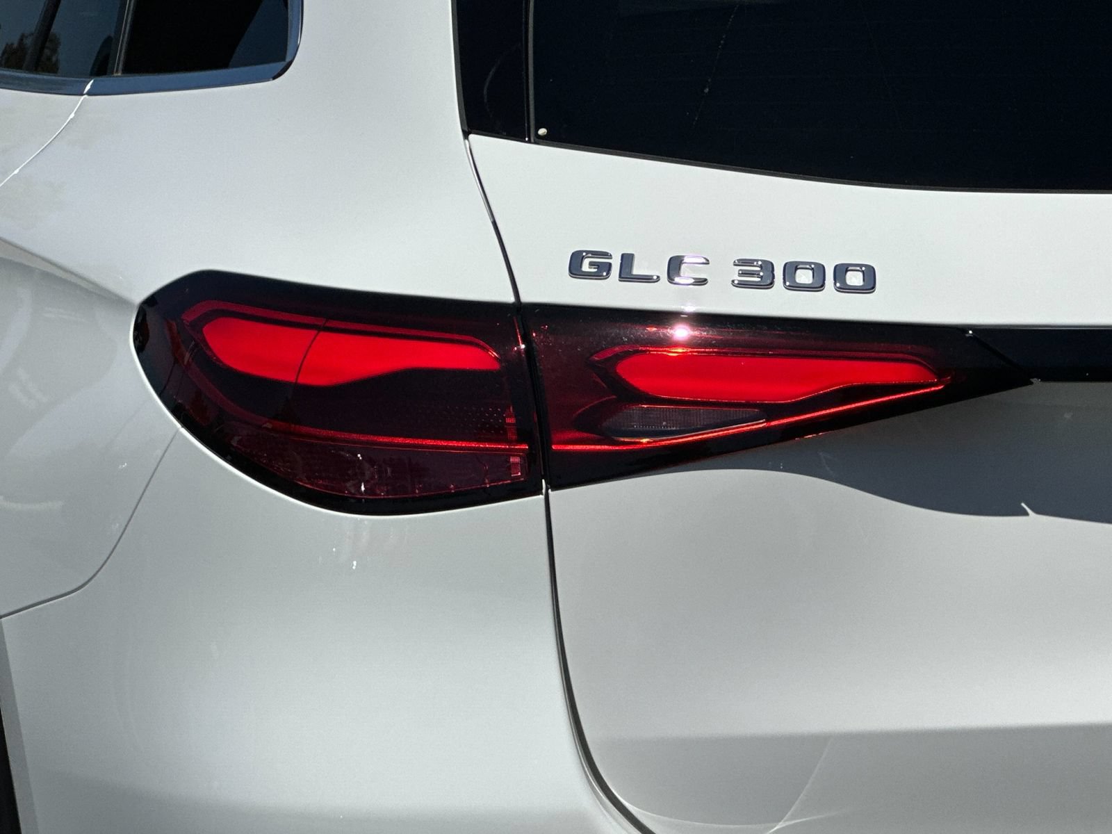 Used 2026 Mercedes-Benz GLC 300 4MATIC image 33