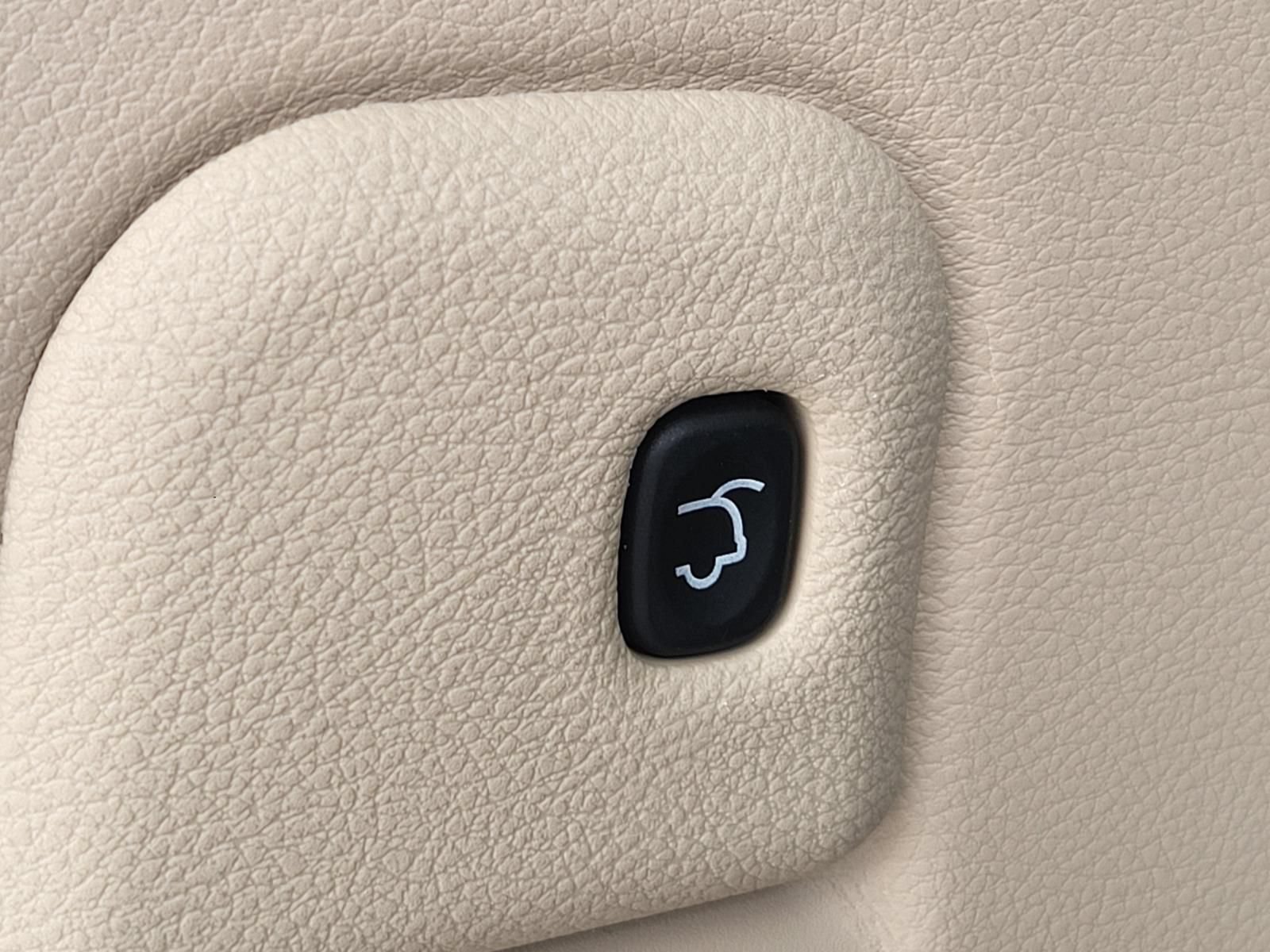 Used 2019 Jeep Grand Cherokee Limited RWD image 16