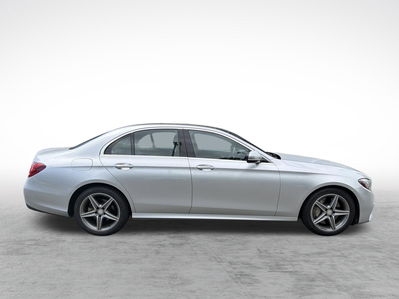 Used 2017 Mercedes-Benz E 300 4MATIC image 10