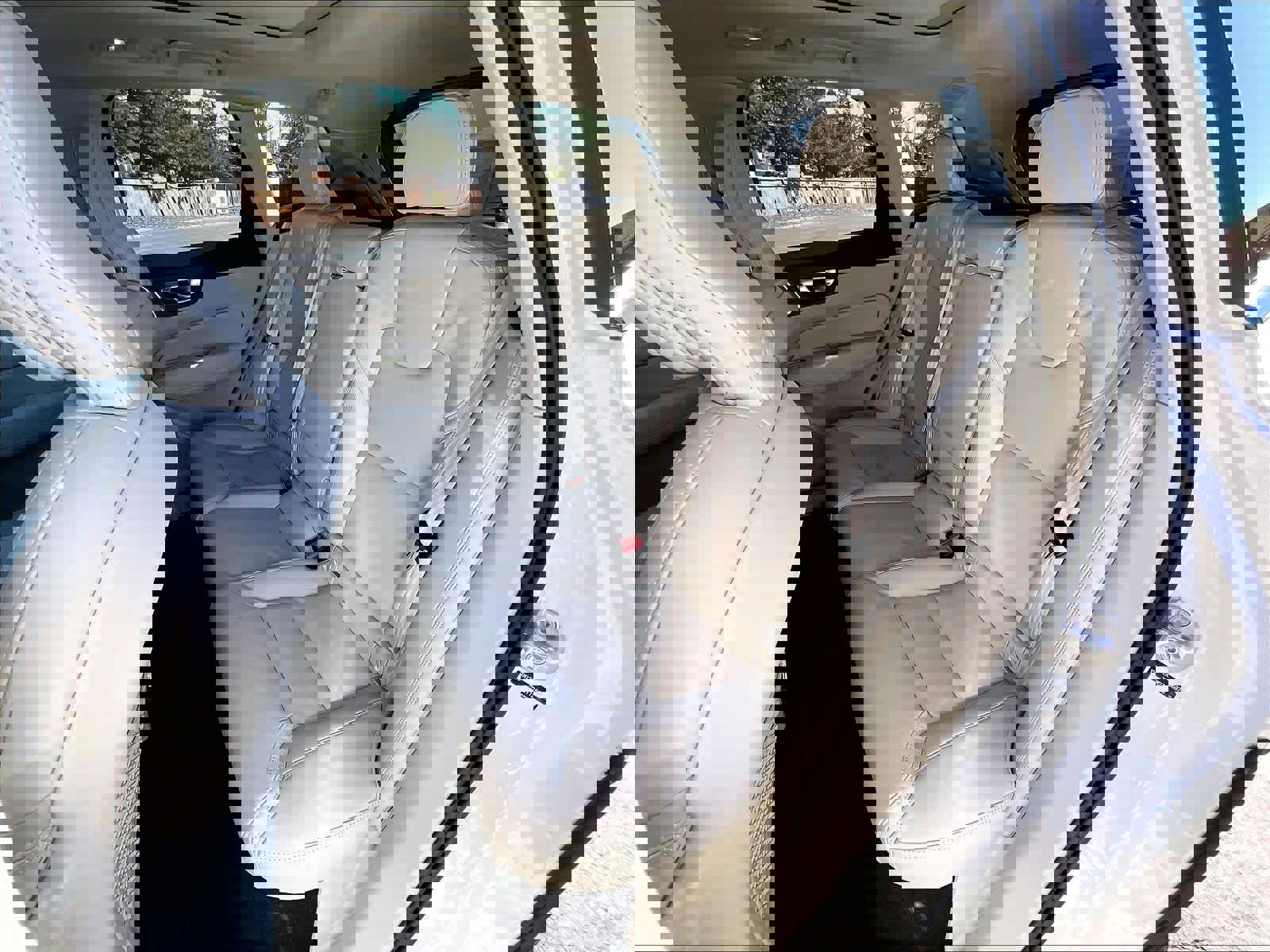 Used 2026 Volvo XC60 B5 Ultra w/ Climate Package image 29