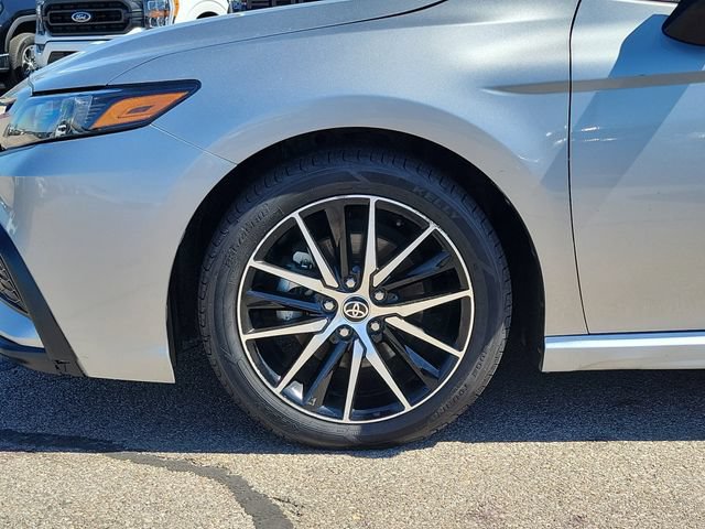 Used 2023 Toyota Camry SE FWD image 9