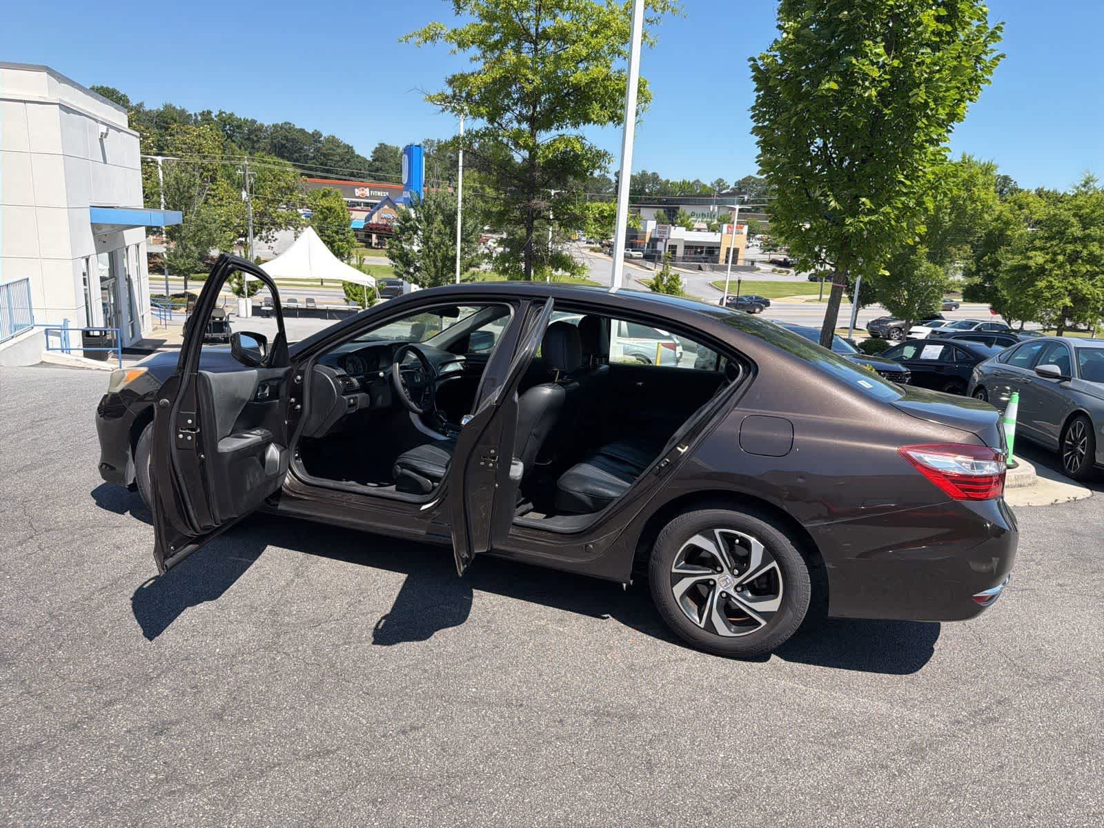 Used 2017 Honda Accord LX image 20